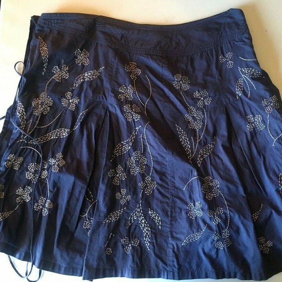 Lapis Dresses & Skirts - Dark Blue Lined Floral Pattern Pleated Skirt